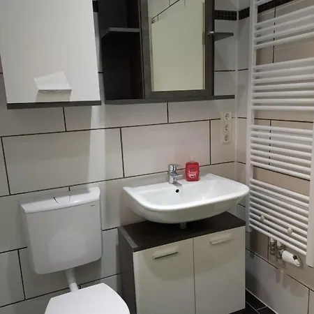 Monteurwohnung * Loiching