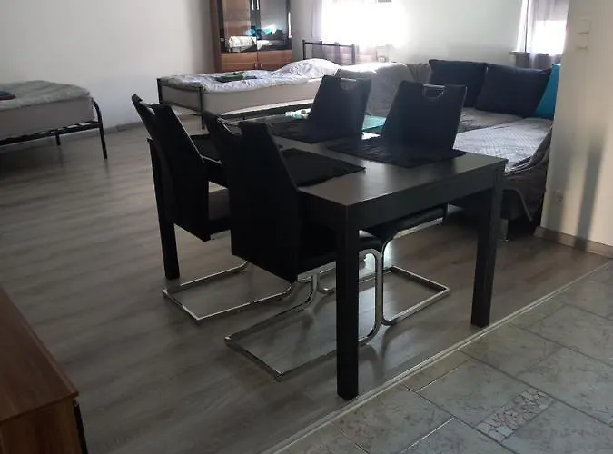 Апартаменты Monteurwohnung *